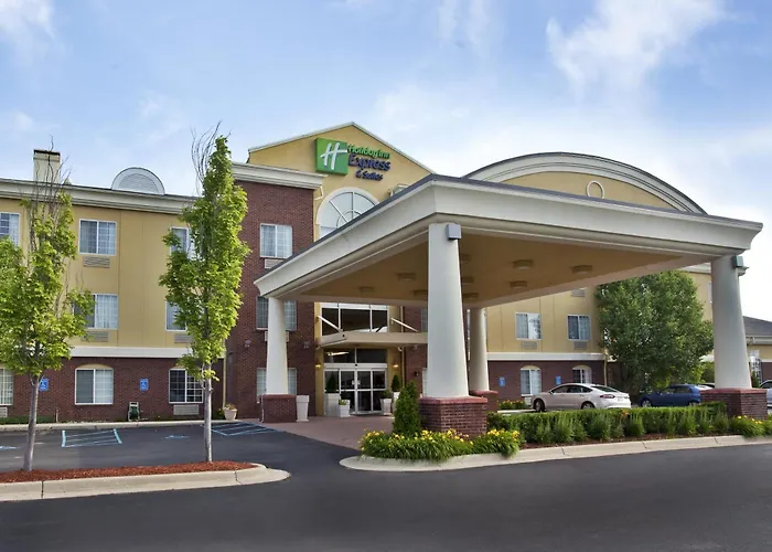 Holiday Inn Express & Suites Woodhaven By Ihg