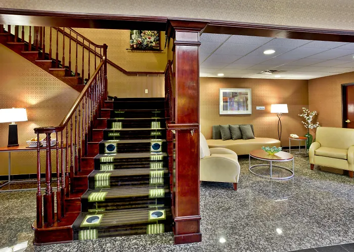 Holiday Inn Express & Suites Woodhaven By Ihg